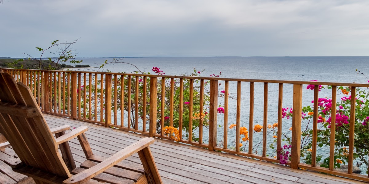 pros and cons of decking